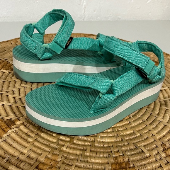 Teva Flatform Universal Sandals - Picture 1 of 6